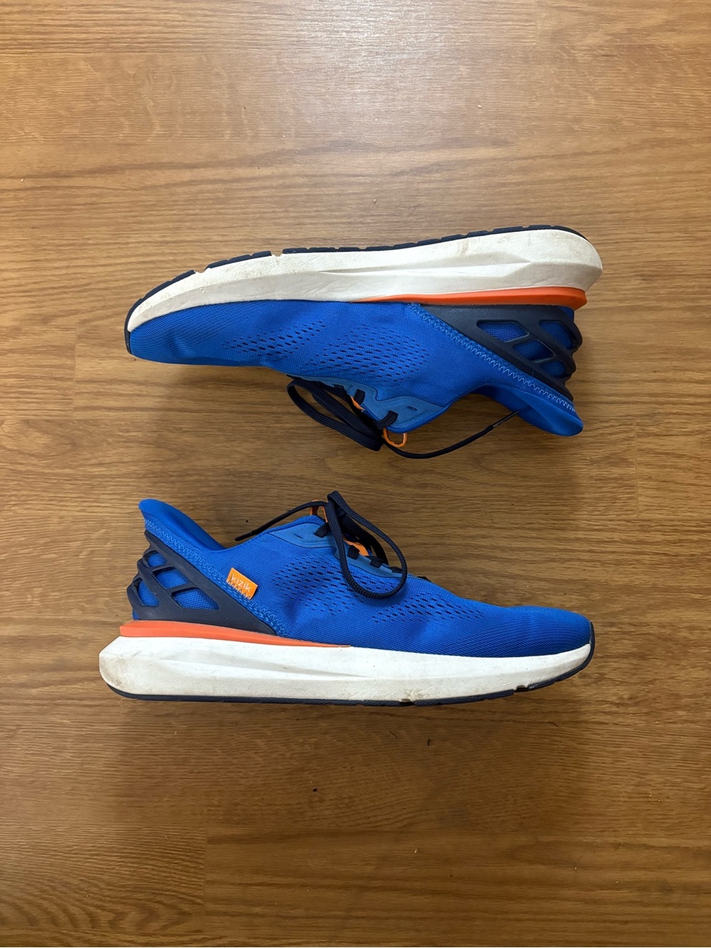 Kizik Athens 2 Men's Size 10 Athletic Shoes Blue Orange Running Walking